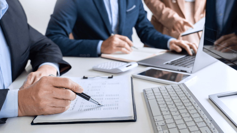 Il Tribunale di Catanzaro torna sul tema della legittimazione attiva del cessionario del credito azionato in una procedura esecutiva immobiliare.